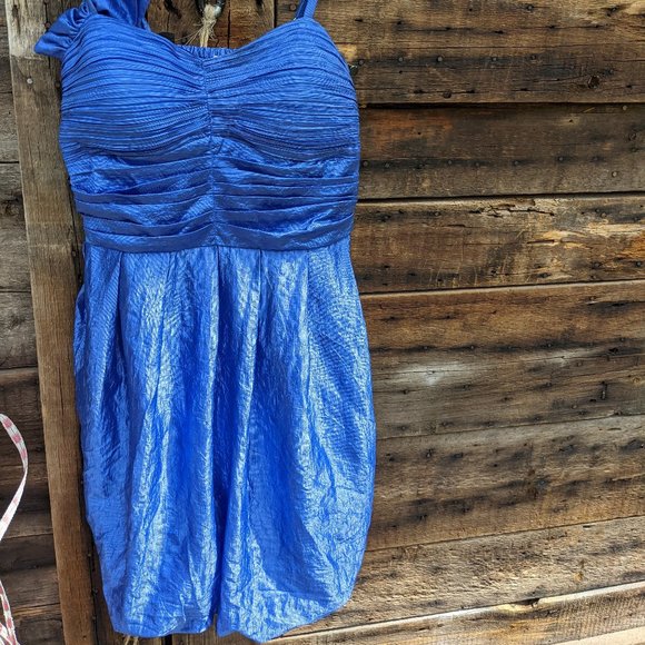 Prom Dress - Picture 2 of 3